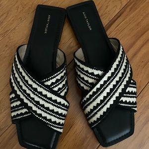Ann Taylor Woven Straw Crossover Sandals 7.5